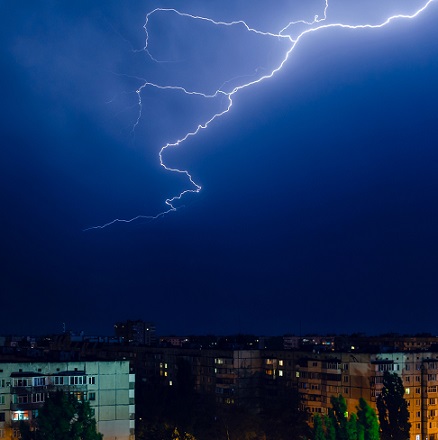 Brontofobie (astrofobie) - strach z blesku a hromů