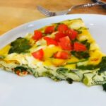 RECEPT: Zdravá frittata se zeleninou a sýrem